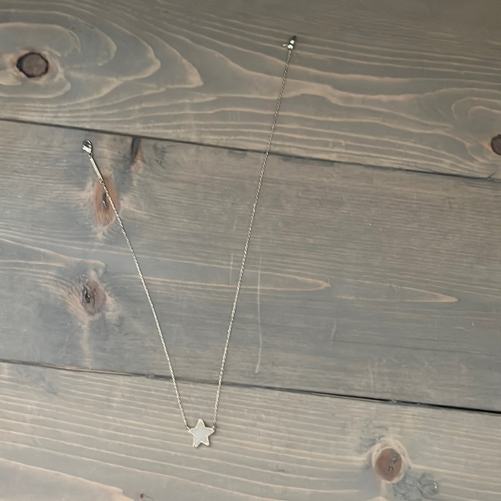 kendra scott white sparkly star necklace